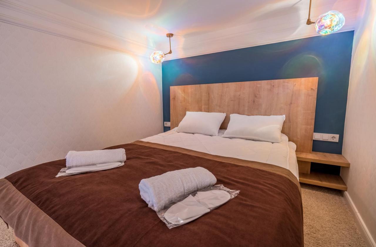 Mini Hotel On Aghmashenebeli Ave Tiflis Exterior foto
