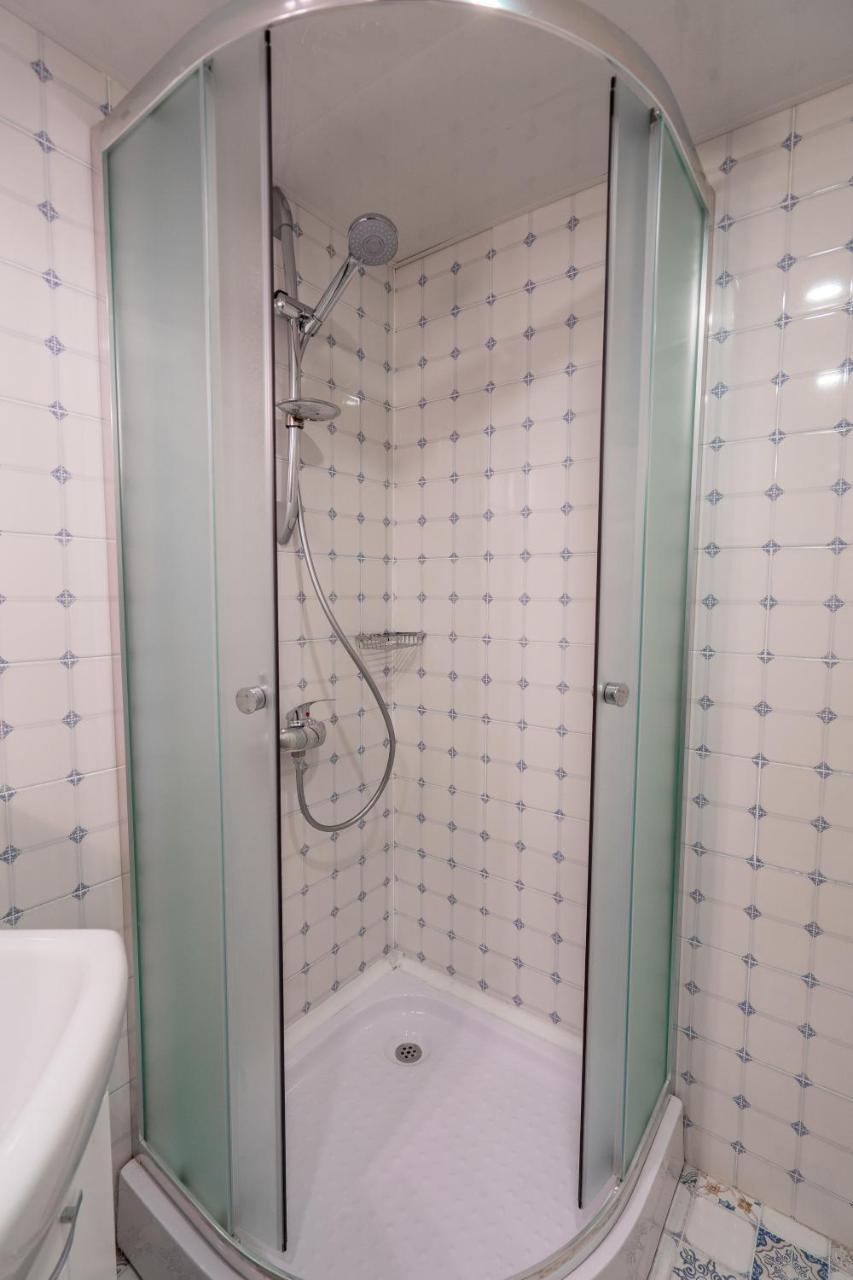 Mini Hotel On Aghmashenebeli Ave Tiflis Exterior foto