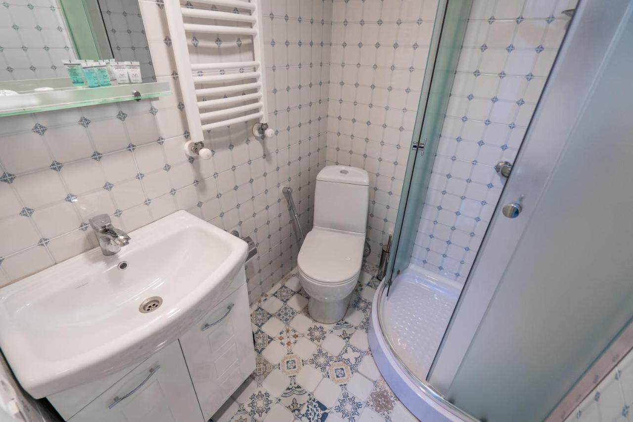 Mini Hotel On Aghmashenebeli Ave Tiflis Exterior foto